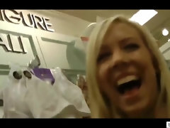 Adorable, Rubia, Mamada, Corrida, Garganta profunda, Lesbiana, Flaco, Paja con tetas