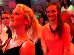 Homme nu et filles habillées, Groupe, Hd, Réalité, Jarretelles, Adolescente