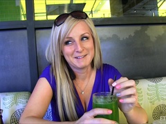 En gros plan de très près, Extrême, Fétiche, Pénétrer avec le poing, Talons, Massage, Solo, Jouets