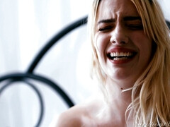 Спальня, Большие сиськи, Блондинки, Поцелуи, Лесбиянка, Лизание, Натуральные сиськи, Киски