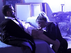 Anal, Blonde, Sucer une bite, Tir de sperme, En levrette, Bâillonner, Hd, Nénés