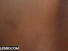 Grote mammen, Rondborstig, Mollig, Vingeren, Vriendin, Likken, Kut duiken, Nat