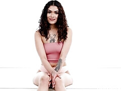 Gros cul, Grosse bite, Sucer une bite, Brunette brune, En levrette, Pov