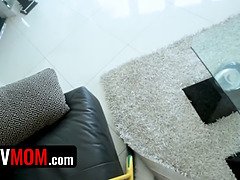 Grote kont, Grote lul, Pijpbeurt, Sperma shot, Diep in de keel, Likken, Kut duiken, Schreeuwen