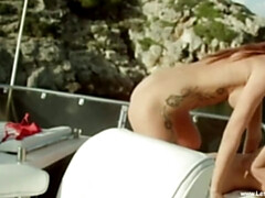 Enthousiasteling, Lieveling, Blond, Likken, Masturbatie, Moeder die ik wil neuken, Roodharige vrouw, Speelgoed