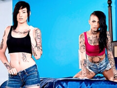 フェラチオ, 茶髪の, バック, 女 人男 人, キス, 下着, タトゥー, ティーン