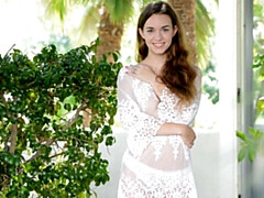 Braunhaarige, Süss, Fingern, Masturbation, Natürlichen titten, Im freien, Solo, Titten