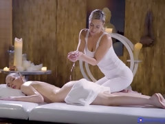 Cul, Gros seins, Blonde, Léchez, Massage, Seins naturels, Huilée, Tatouage