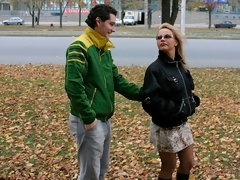 Kont, Blond, Pijpbeurt, Auto, Hondjeshouding, Natuurlijke tieten, Kousen, Strippen