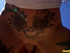 Culo grande, Tetas grandes, Morena, Coche, Hd, Pov, Tatuaje