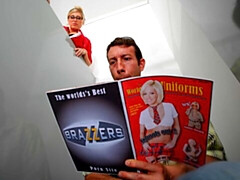 Gros cul, Gros seins, Blonde, Sucer une bite, En levrette, Mère que j'aimerais baiser, Bureau, Nénés