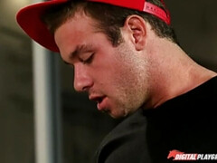 Sucer une bite, Faciale, Branlette thaïlandaise, Petite femme, Réalité, Tatouage, Adolescente, Nénés