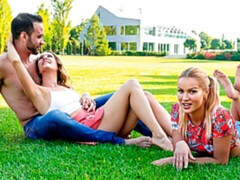 In den arsch, Grosser arsch, Grosser schwanz, Hundestellung, Natürlichen titten, Im freien, Jungendliche (18+), Titten