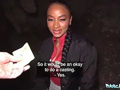 18 ans, Sucer une bite, Éjaculer dans la bouche, Noir ébène, Hd, Interracial, Réalité, Criant