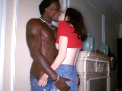 Sucer une bite, Brunette brune, En levrette, Hd, Hôtel, Masturbation, Seins naturels