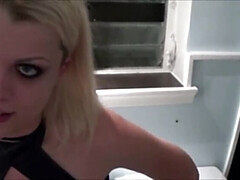 デカ尻, デカパイ, ブロンド, フェラチオ, チン, 家族, 母, 禁句