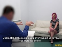 Bruinharig, Jurk, Masturbatie, Natuurlijke tieten, Kantoor, Kut duiken, Kort haar, String