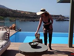 Mature Red XXX fucks a champagne bottle outside