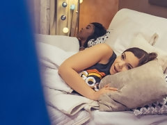 Culo, Mamada, Penetracion con dedos, Pajear, Interracial, Afeitado, Trio, Tetas