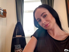 Blasen, Braunhaarige, Jeans, Milf, Mutti, Solo, Jungendliche (18+), Titten