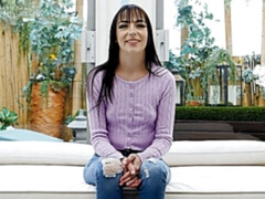 Grosse bite, Sucer une bite, En levrette, Seins naturels, Pov, Maigrichonne, Adolescente, Nénés