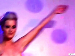 Одетые девушки голые парни, Группа, Волосатые, Хд, Вечеринка, Чулки, Свингеры, Тату