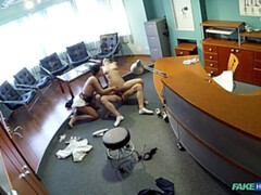 フェラチオ, 医者, 手コキする, なめる, オフィス, ハメ撮り, オマンコ, 三人