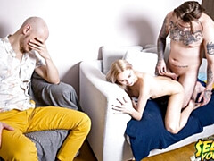 18 años, Verga grande, Rubia, Mamada, Estilo perrito, Vestido, Tetas naturales, Flaco