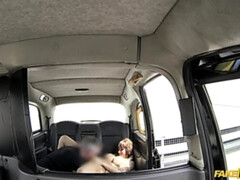 Leie, Grosse titten, Auto, Lecken, Im freien, Pov, Muschi, Arsch lecken