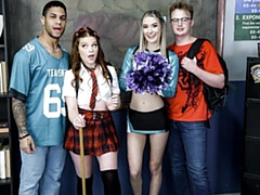 18 летние, Большая жопа, Большой член, Минет, Вчетвером, Натуральные сиськи, Молоденькие, Сиськи