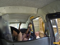 Leie, Auto, Hundestellung, Aufs gesicht abspritzen, Fingern, Lecken, Im freien, Pov