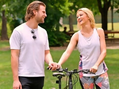 In den arsch, Blondine, Blasen, Hundestellung, Küssen, Masturbation, Milf, Dürr