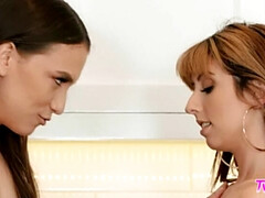 Culo, Morena, Peludo, Latina, Tetas naturales, Nalgadas, Tatuaje, Juguetes