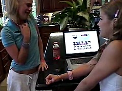 Leie, Blondine, Blasen, Paar, Fingern, Hardcore, Küssen, Titten