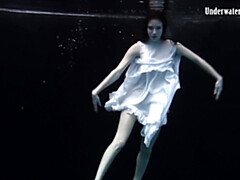 18 jahre, Hd, Nackt, Nudist, Pool, Jungendliche (18+), Titten, Unter wasser