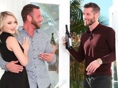 アナル, ブロンド, フェラチオ, 捕まる, イく瞬間, 手コキする, オナニー, 3p男男女