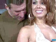 Dormitorio, Engañando, Lencería, Madres para coger, Pelirrojo, Afeitado