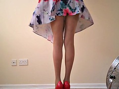 Blondine, Britisch, Fetisch, Nylon, Höschen, Strumpfhose, Erotischer film, Unter dem rock