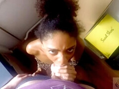 Amateur, Gorge profonde, Noir ébène, Fille latino, Léchez, Pov, Suçant, Surprise