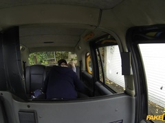 Voiture, Éjaculation interne, En levrette, Doigter, Léchez, De plein air, Pov, Chatte