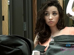 Amateur, Salle de bains, Noire, Petite amie, Fille latino, Petite femme, Rasée, Adolescente