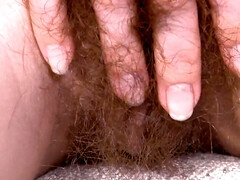 Enthousiasteling, Fetisj, Vingeren, Vriendin, Harig, Huisgemaakt, Masturbatie, Roodharige vrouw