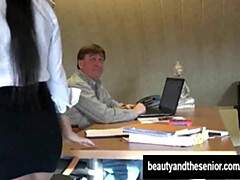 Sucer une bite, Hard, Chatte, Rasée, Tatouage, Adolescente, Serré, Nénés