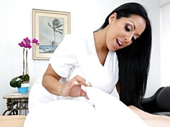 Provocative Kiara Mia at long legs sex