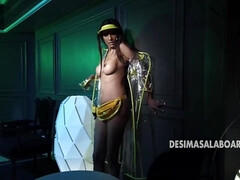 Enthousiasteling, Grote kont, Grote mammen, Hd, Indisch, Kut duiken, Alleen, Tieten likken