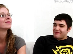 Grote kont, Grote lul, Interraciaal, Masturbatie, Rijpe lesbienne, Naakt, Kut duiken, Roodharige vrouw