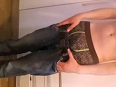 Amateur, Gay