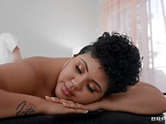 Gorda, Culo grande, Verga grande, Tetas grandes, Morena, Masaje, Madres para coger, Cabello corto