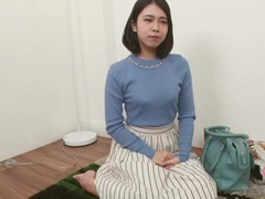 Asiatique, Sucer une bite, Tir de sperme, En levrette, Doigter, Léchez, Orgasme, Nénés