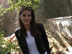 Leie, Blasen, Braunhaarige, Gehörnter ehemann, Hd, Indisch, Pov, Öffentlich